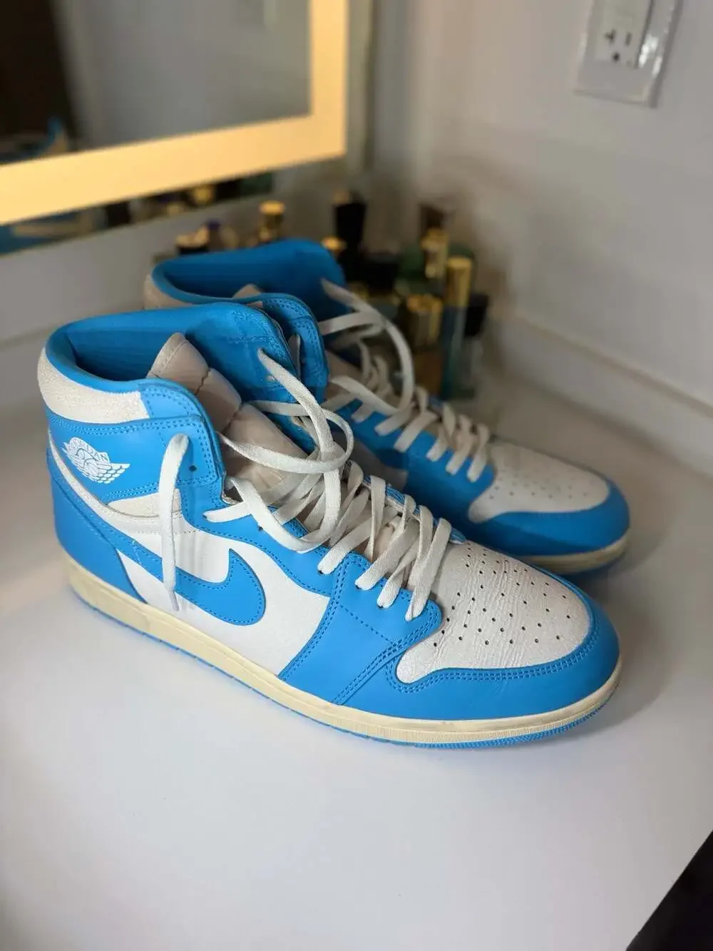 Air Jordan 1 Retro High OG 'UNC' (2015)